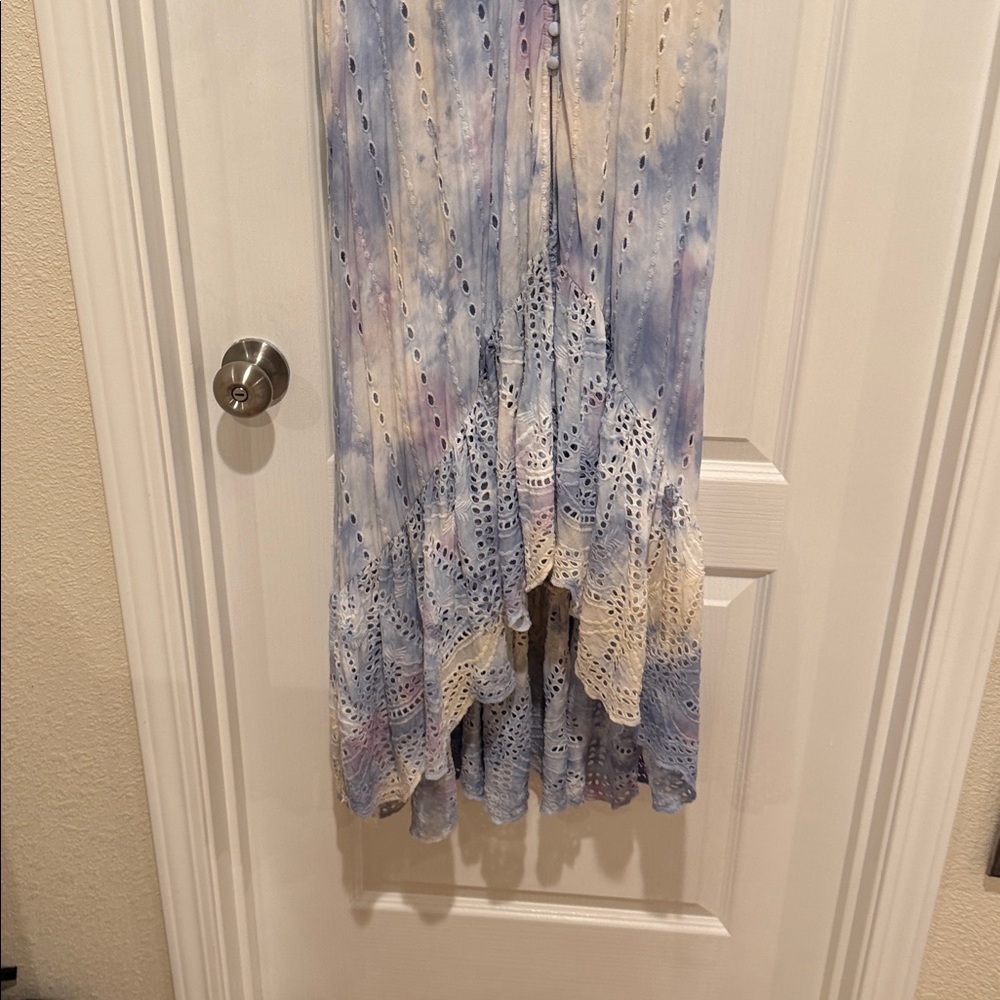 YFB Young Fabulous & Broke Costa
Maxi Dress M Tie Dye Eyelet Lace - Picture 4 of 12